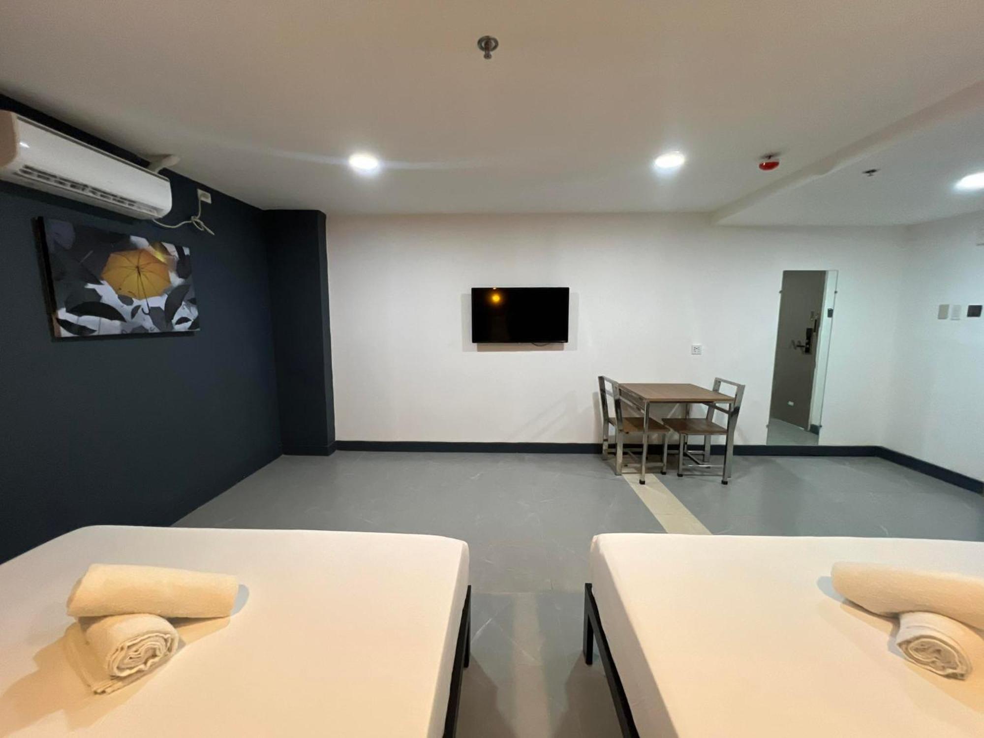 Maine City Residences Tramo Pasay Exteriör bild