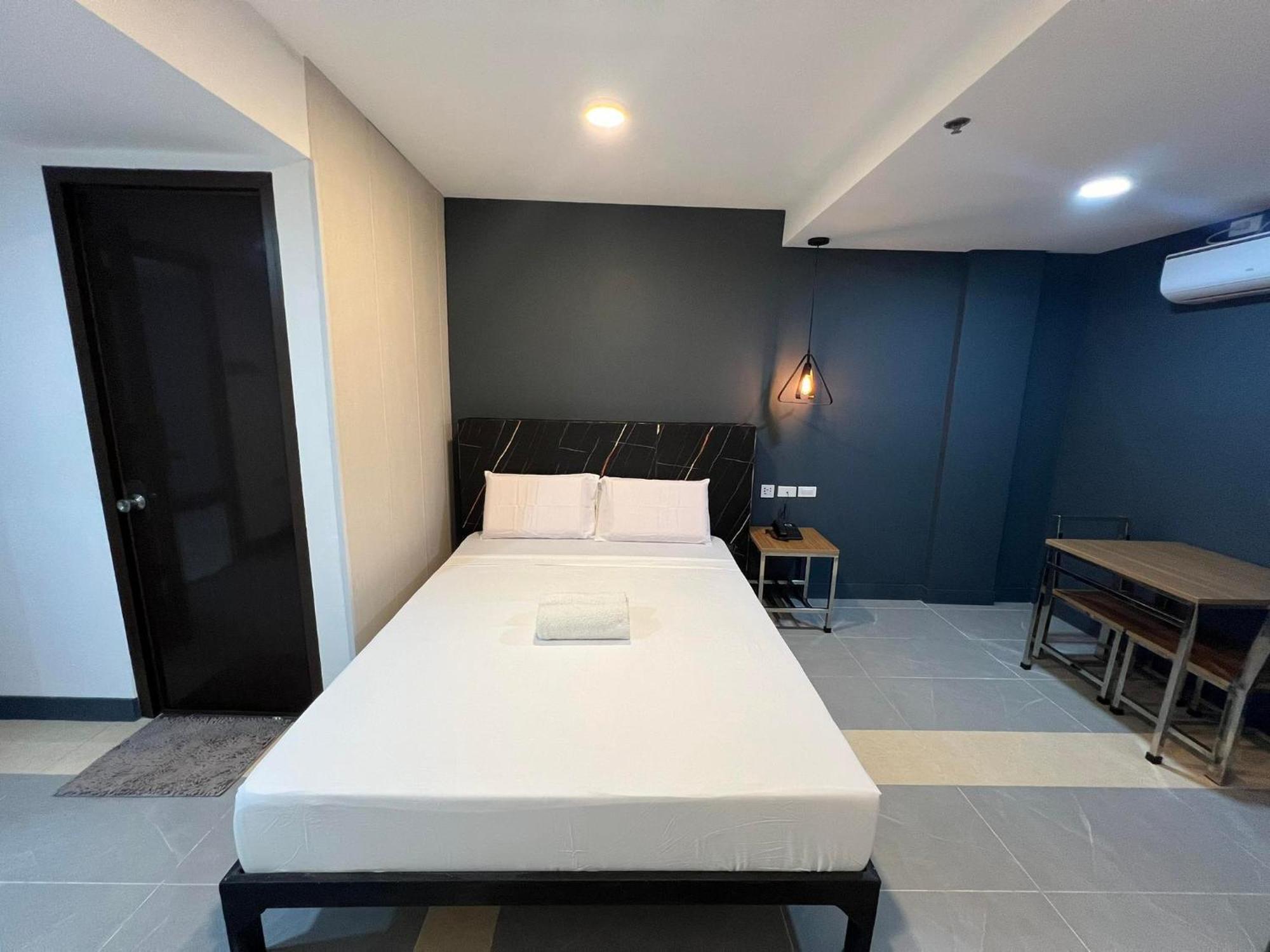 Maine City Residences Tramo Pasay Exteriör bild