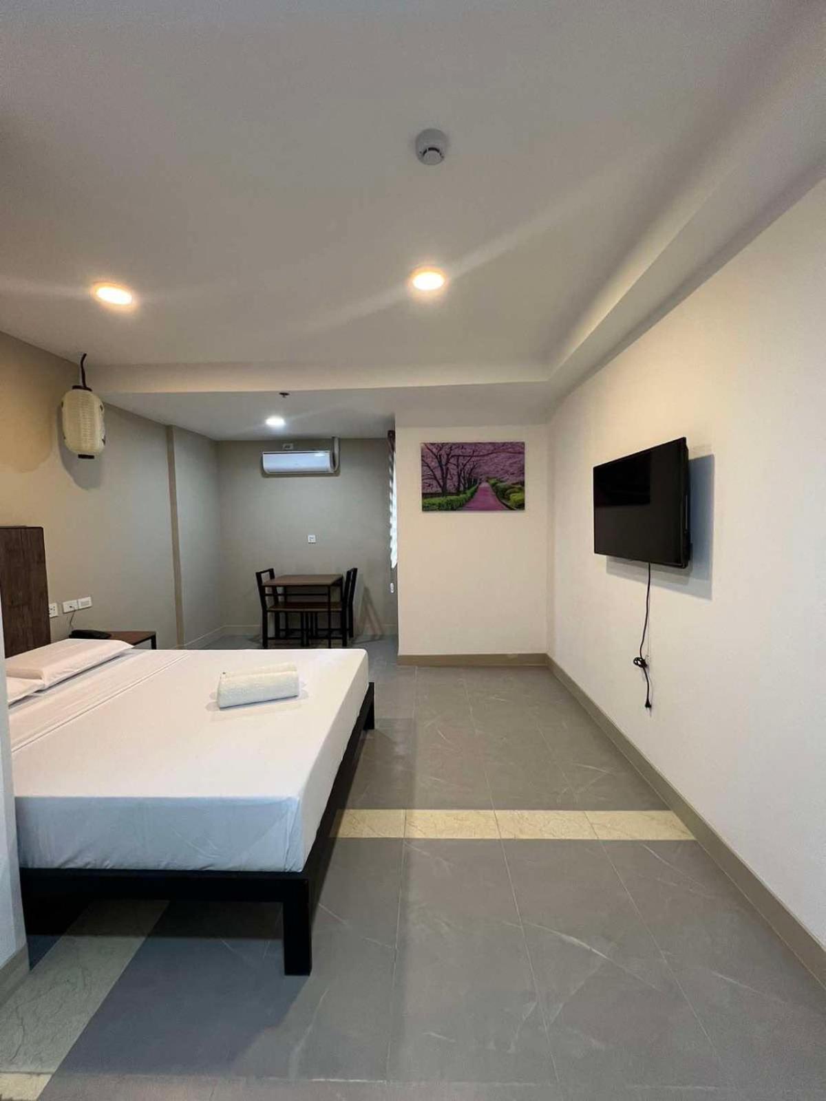 Maine City Residences Tramo Pasay Exteriör bild